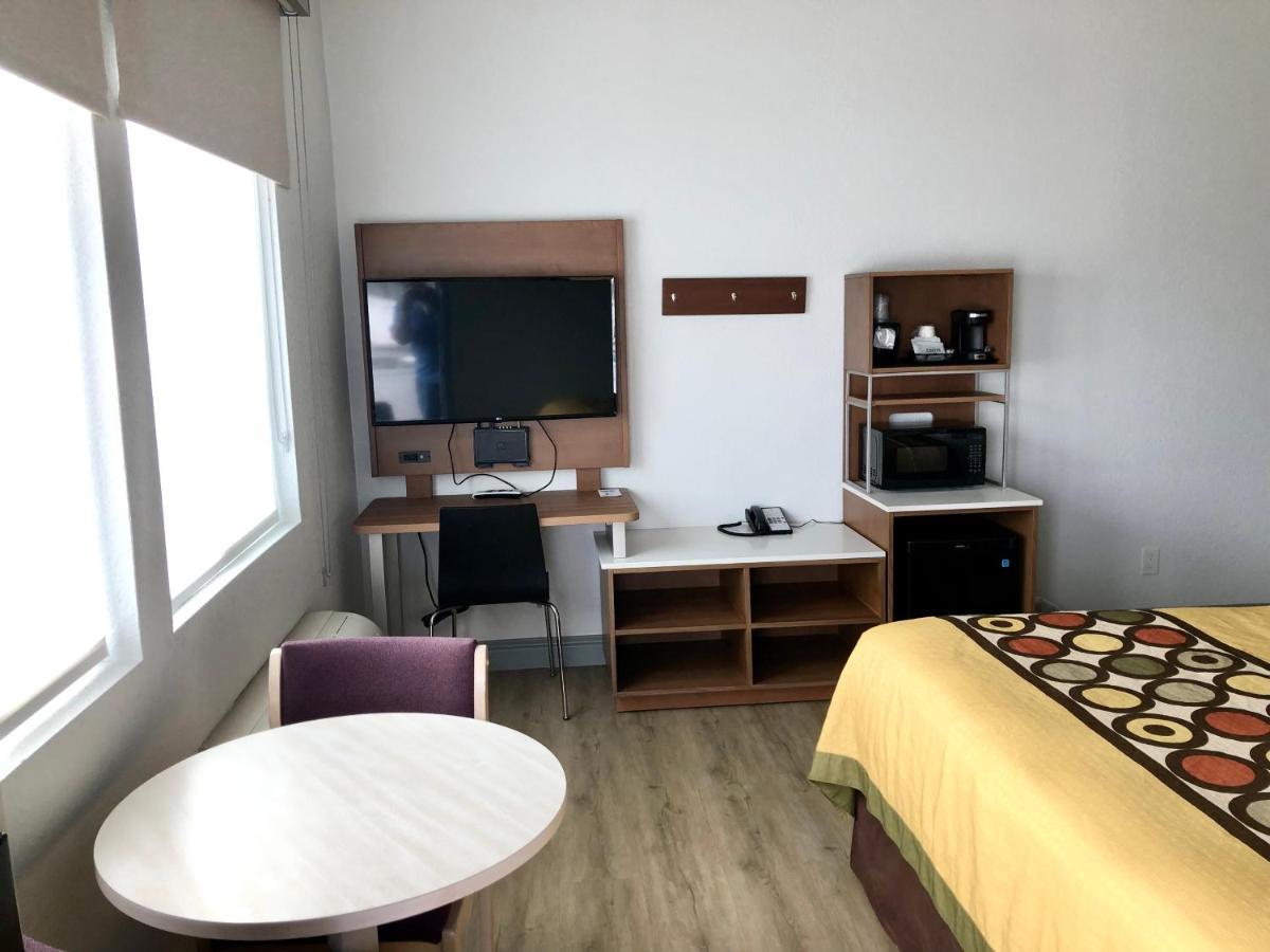 ซูเปอร์ 8 บาย วินด์แฮม ฟอร์ต บรากก์ Motel ฟอร์ตแบรก ภายนอก รูปภาพ