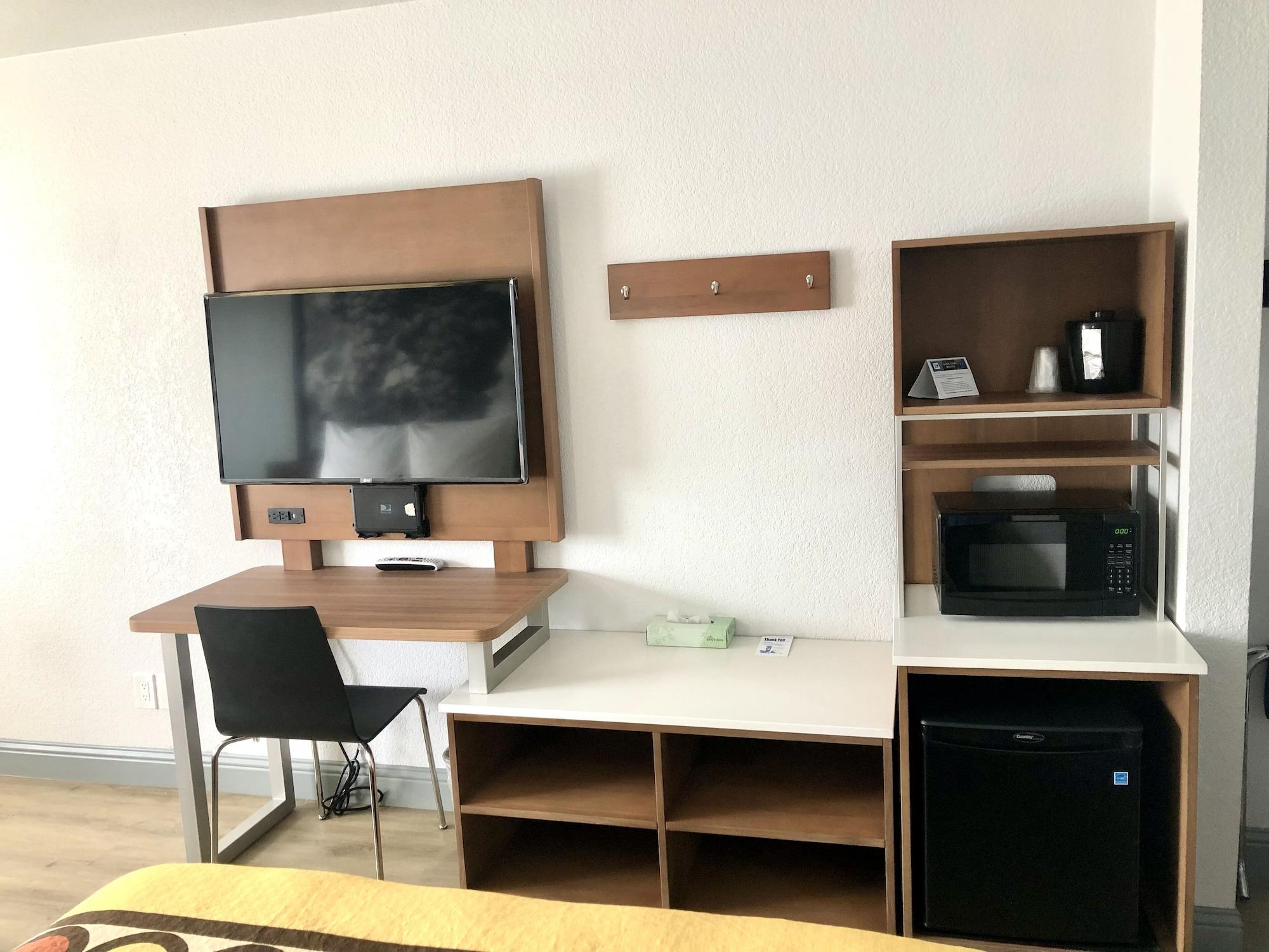 ซูเปอร์ 8 บาย วินด์แฮม ฟอร์ต บรากก์ Motel ฟอร์ตแบรก ภายนอก รูปภาพ