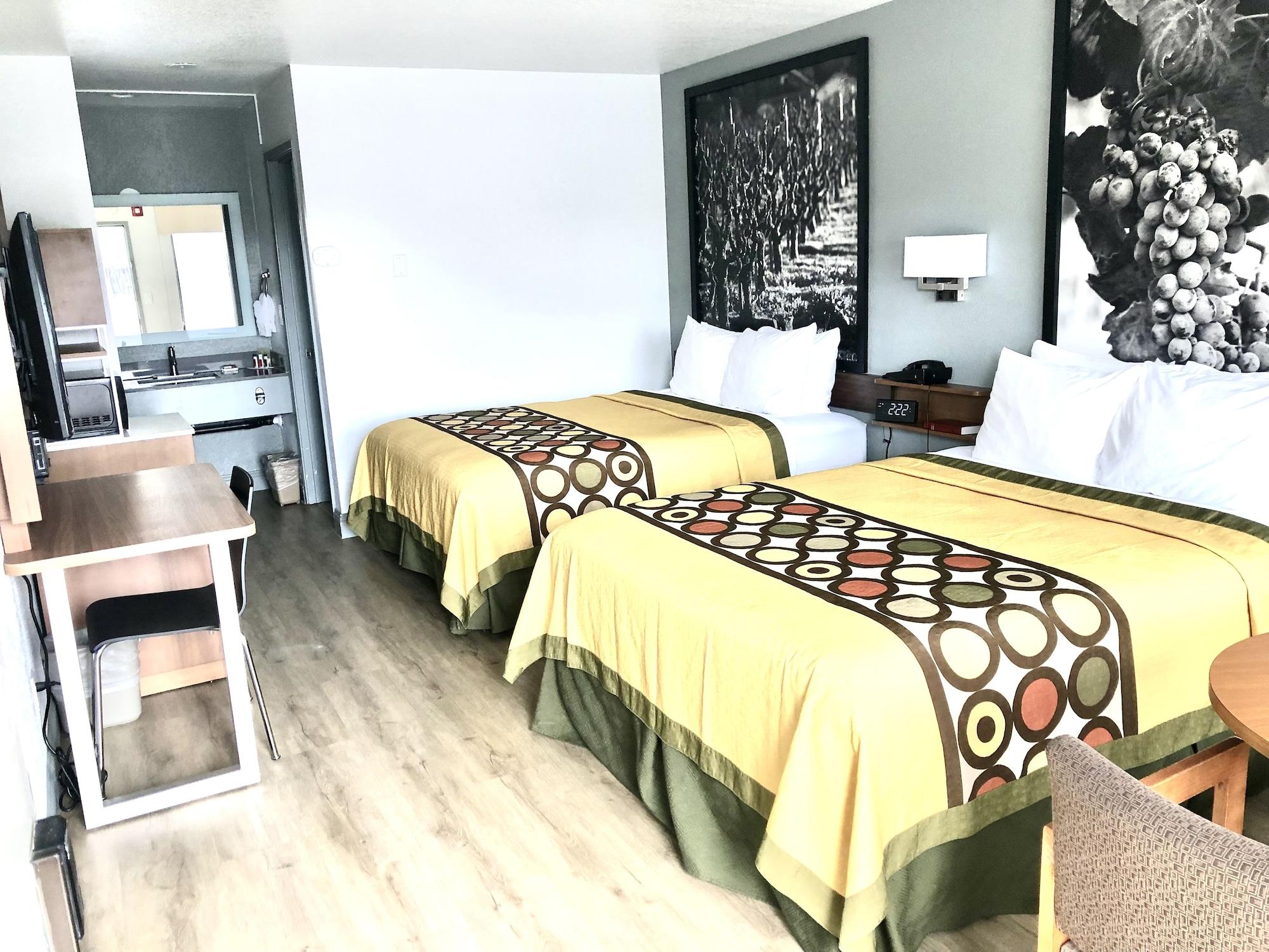 ซูเปอร์ 8 บาย วินด์แฮม ฟอร์ต บรากก์ Motel ฟอร์ตแบรก ภายนอก รูปภาพ