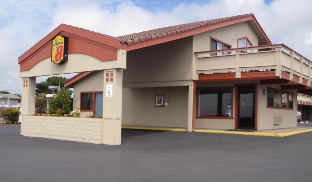 ซูเปอร์ 8 บาย วินด์แฮม ฟอร์ต บรากก์ Motel ฟอร์ตแบรก ภายนอก รูปภาพ